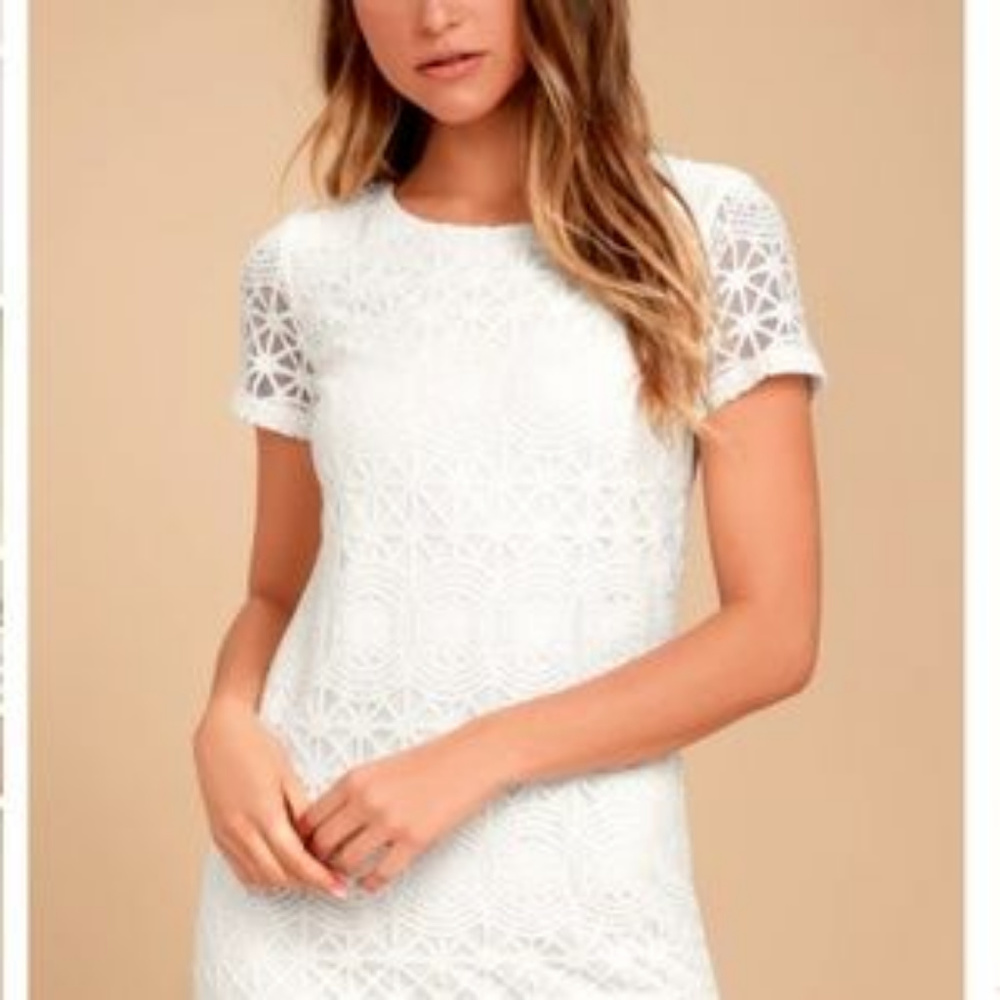 Lulu's  NWOT - White Lace Dress - Small